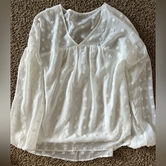Women’s white blouse. Size small - Picture 1 of 3